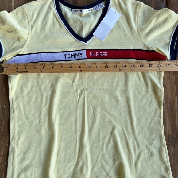 Vintage Tommy Hilfiger Y2K Womens Jean Shorts & T Shirt size 10 - Picture 7 of 10